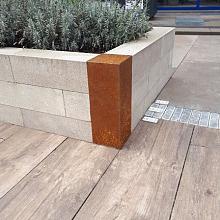 AFDEKRANDEN TBV STAPELBLOK HOEKSTUK 15X15X43CM CORTEN